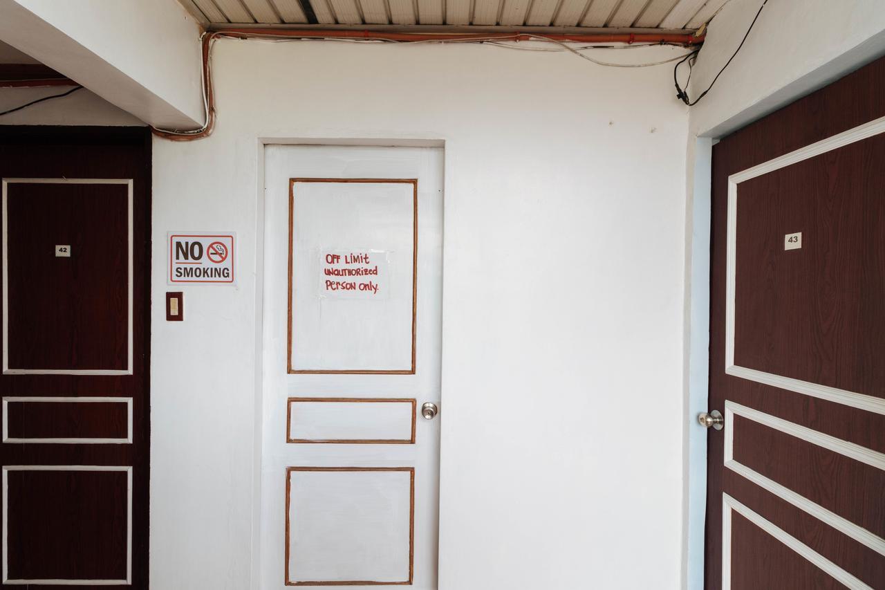 Reddoorz @ Up Village Quezon City Exterior photo