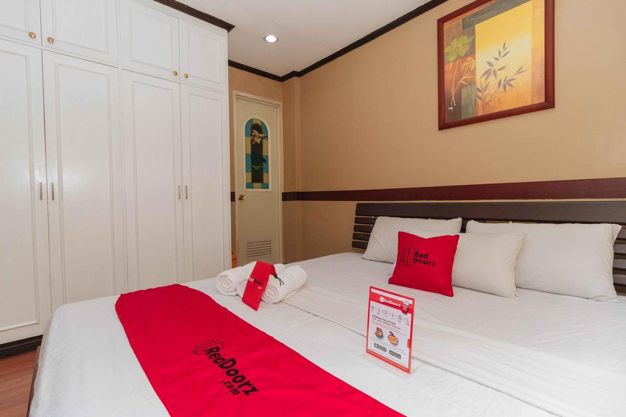 Reddoorz @ Up Village Quezon City Exterior photo